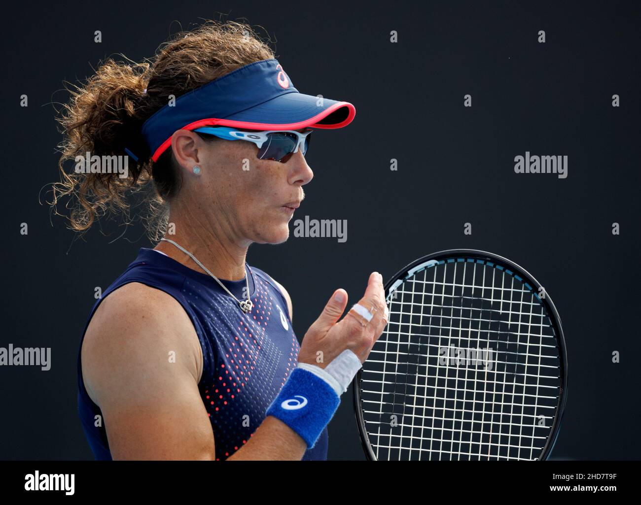 SAMANTHA STOSUR (AUS) and SHUAI ZHANG (CHN) in action at the 2022 Melbourne Summer Set on Tuesday January 2022,  Melbourne Park Stock Photo