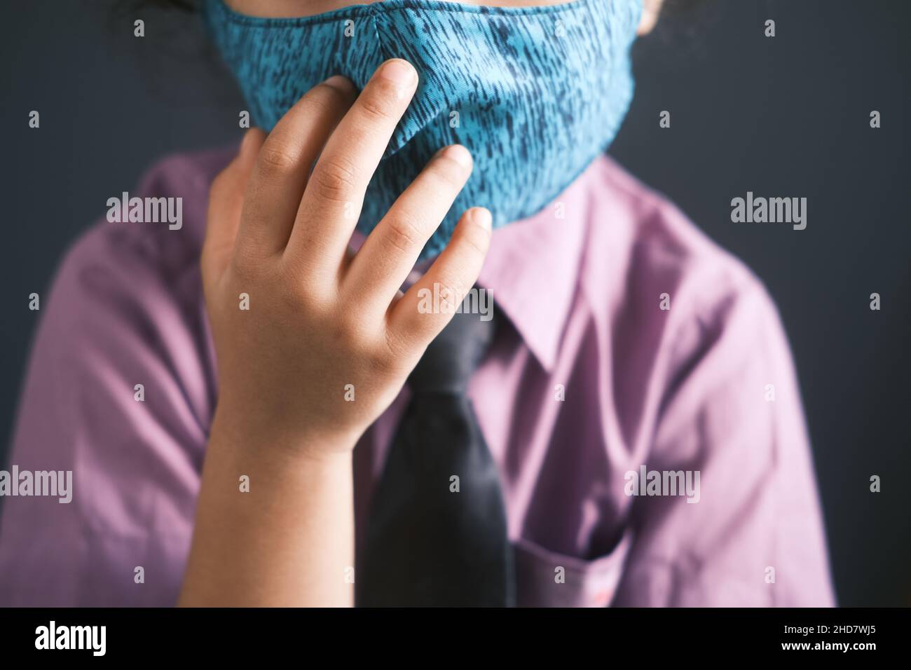 Child girl cover face hi-res stock photography and images - Alamy