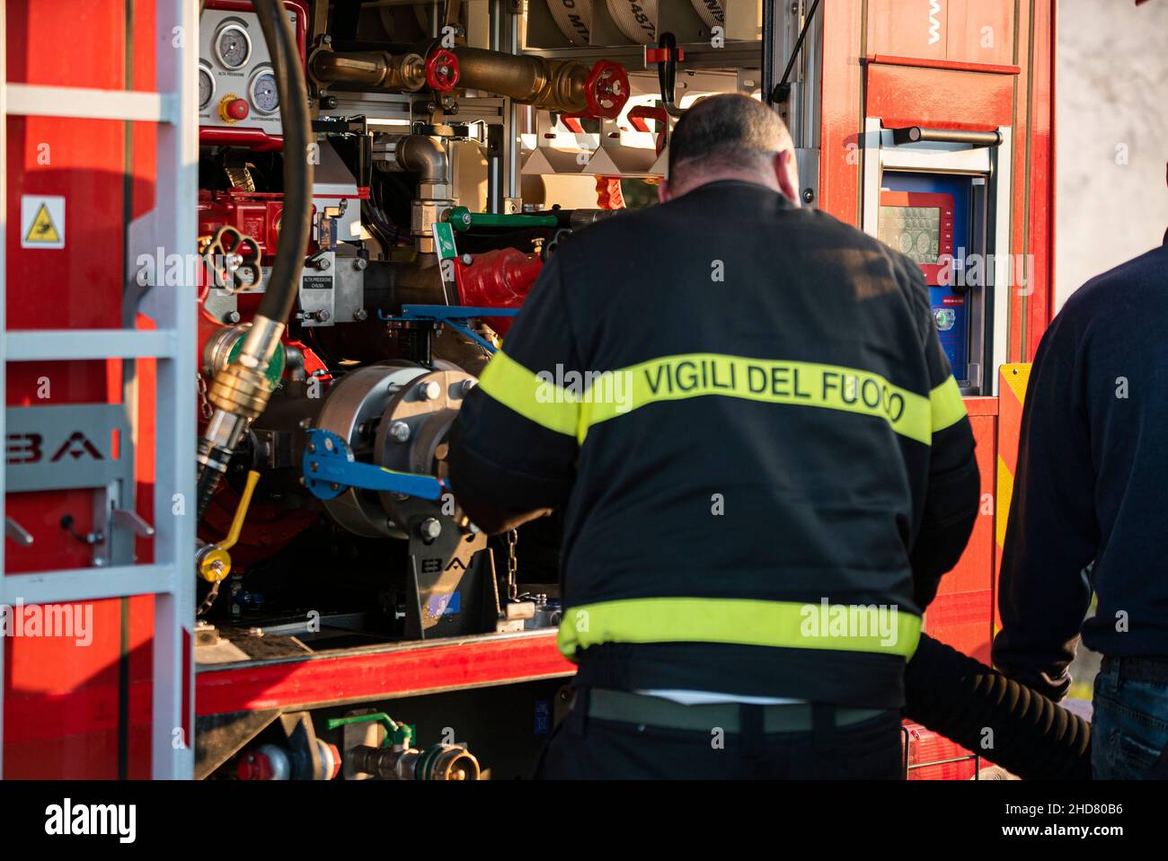 Italy italian fireman firefighter hi-res stock photography and images ...