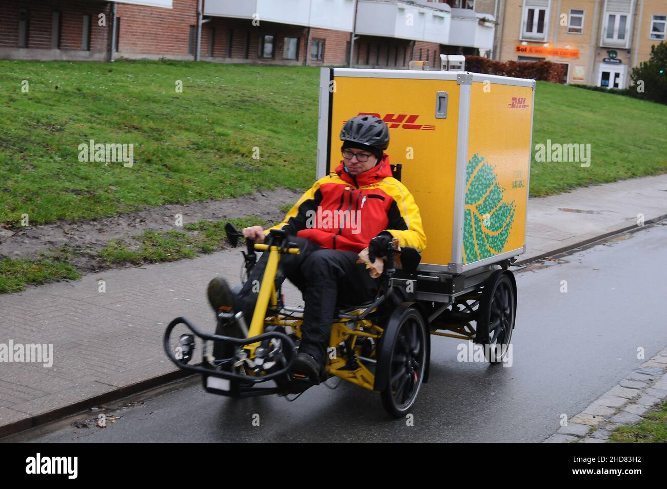 Dhl bike riders hi-res stock photography and images - Alamy