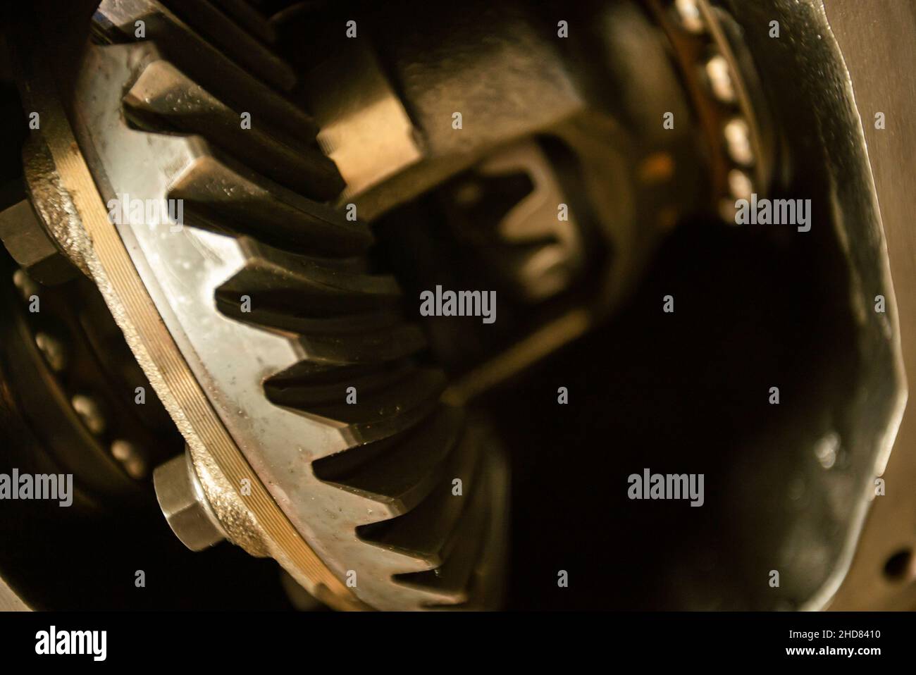 Differential gearbox hi-res stock photography and images - Alamy