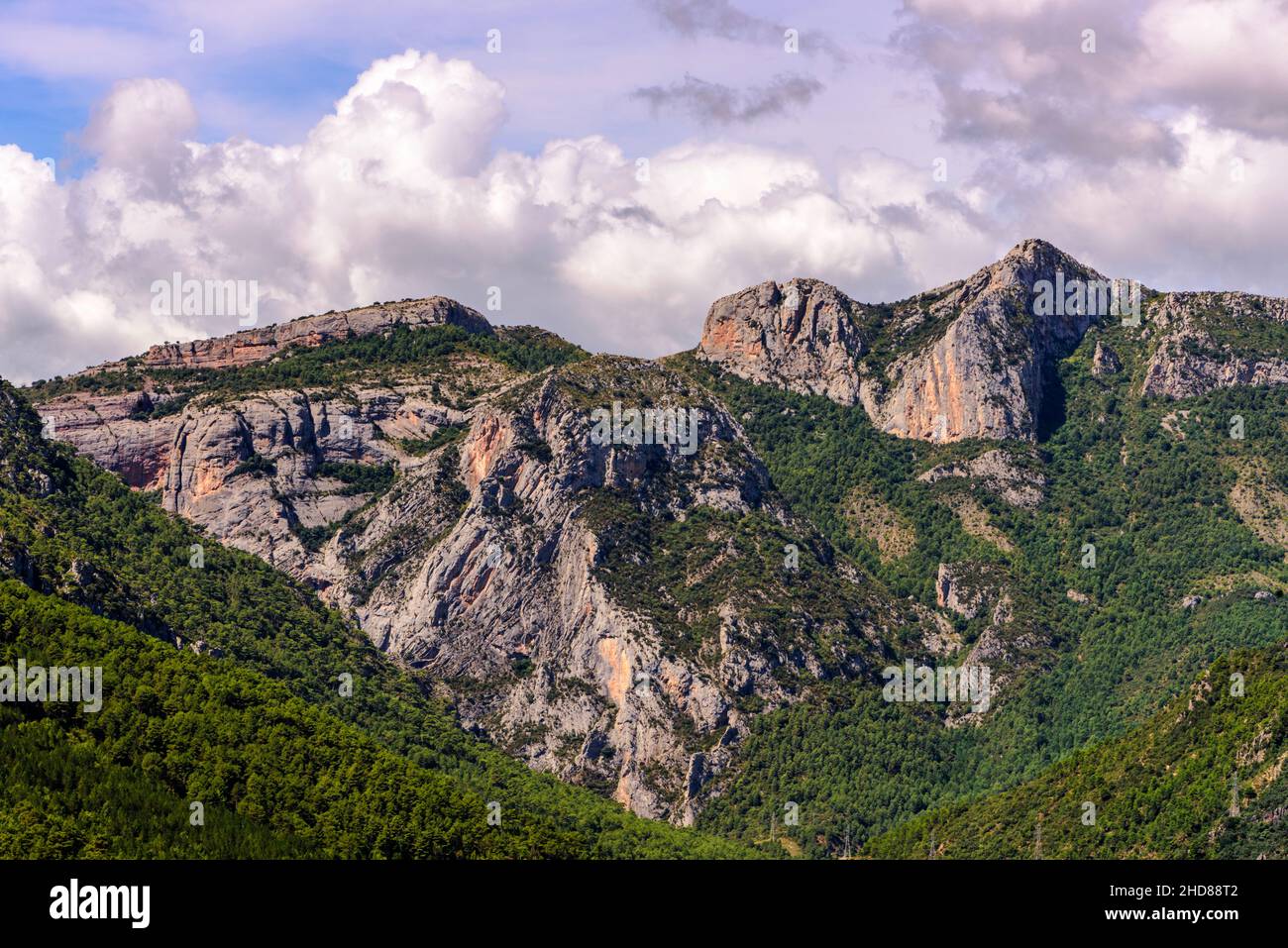 Mountain panorama background hi-res stock photography and images - Alamy