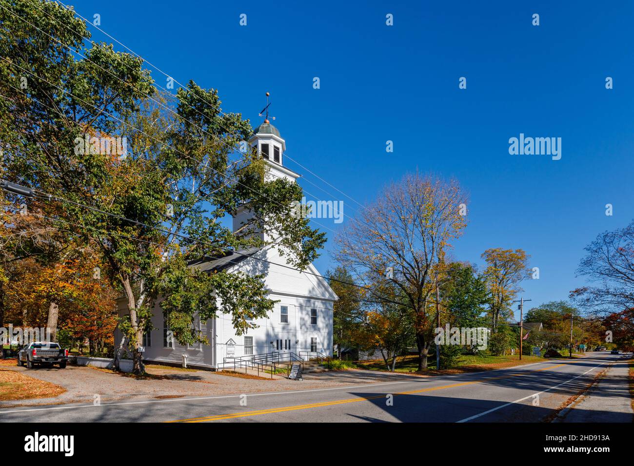 Greek Revival architecture Sandwich Methodist Church Meeting House Community Church, Center Sandwich, a village in New Hampshire, New England, USA Stock Photo