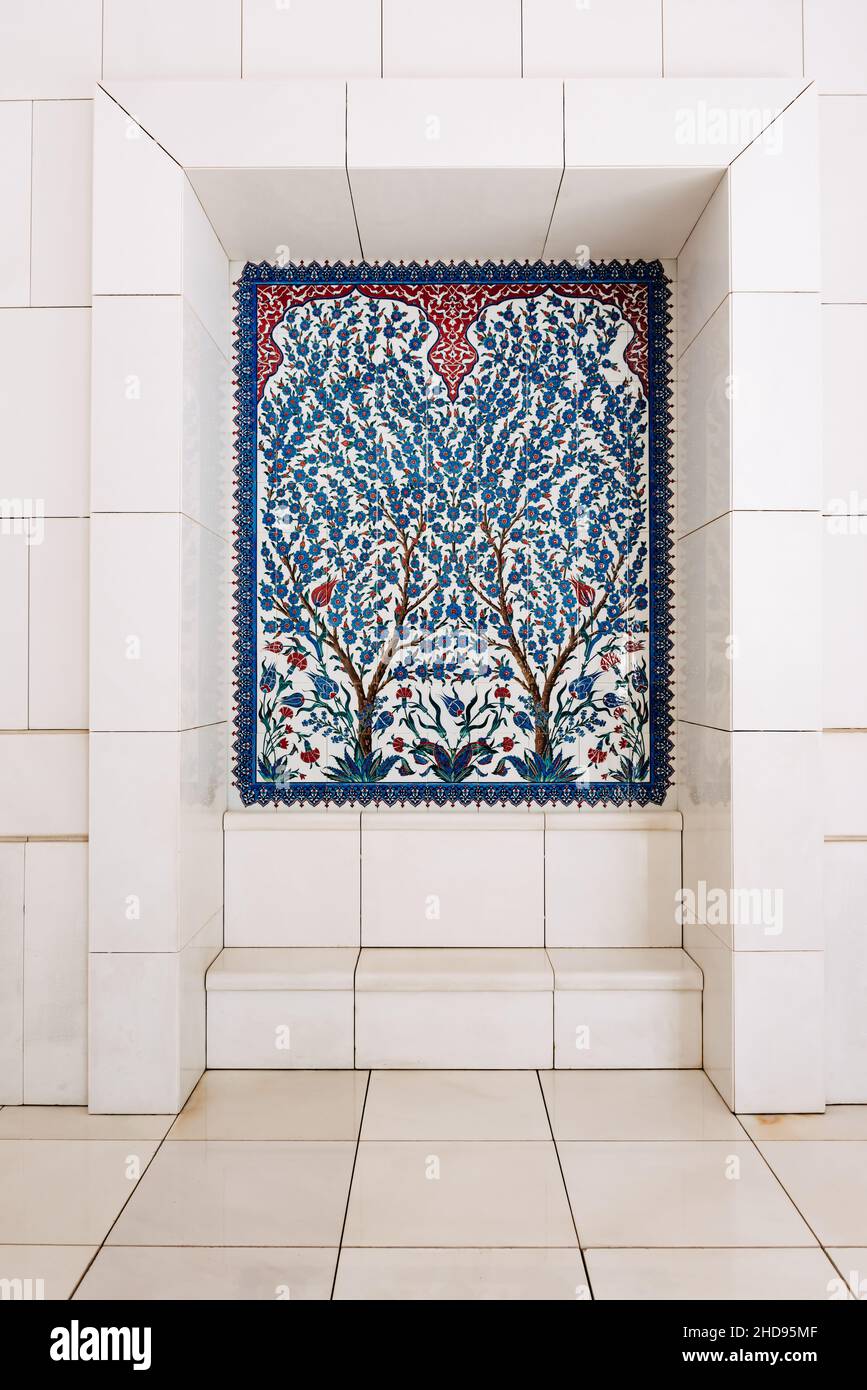 Sheikh Zayed Grand Mosque, Abu Dhabi, UAE Stock Photo - Alamy