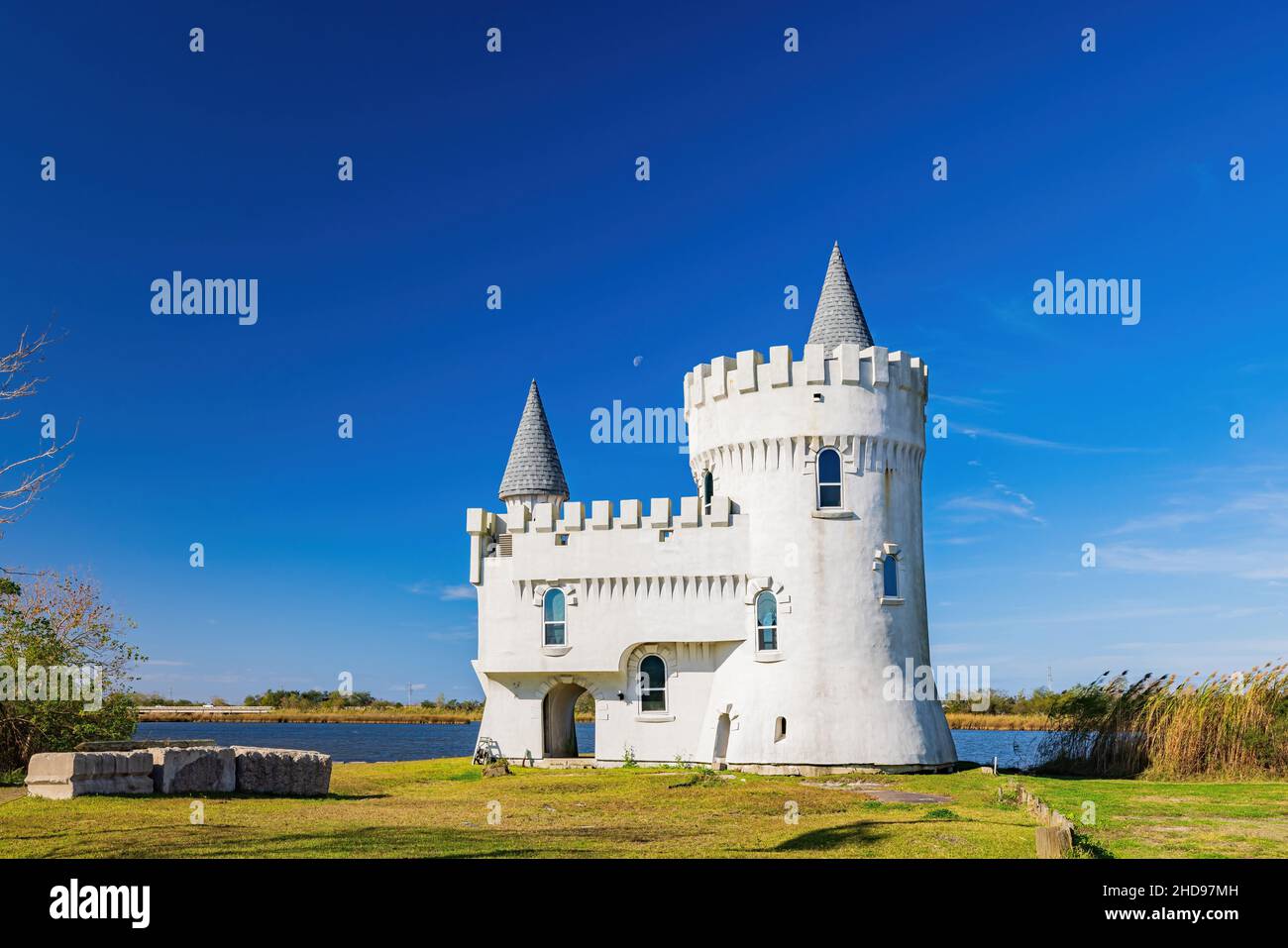 Irish bayou castle hires stock photography and images Alamy