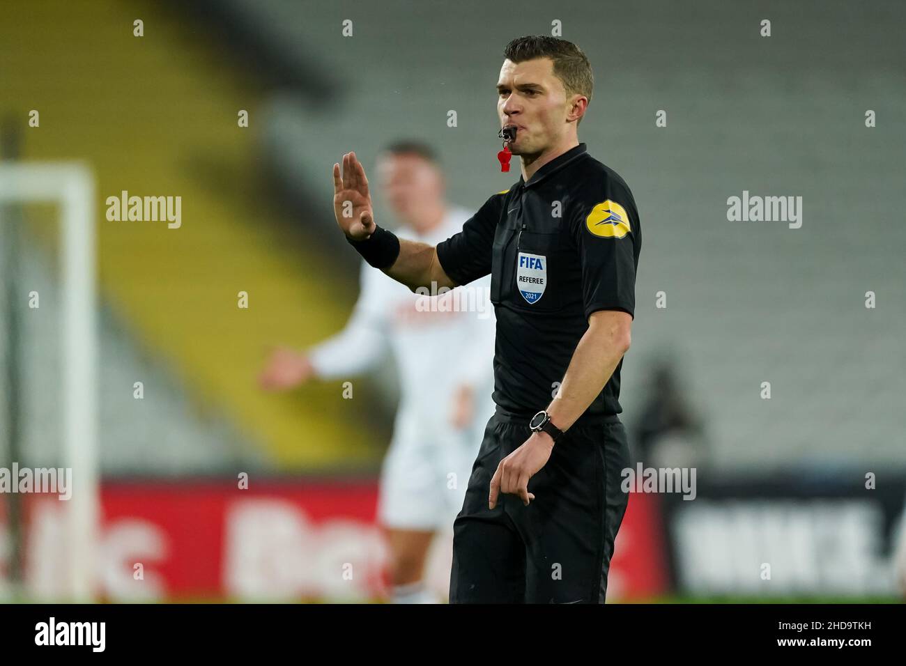 LENS, FRANCE - JANUARY 4: Referee Willy Delajod during the French Cup match between Racing Club de Lens and LOSC Lille at Stade Bollaert-Delelis on January 4, 2022 in Lens, France (Photo by Jeroen Meuwsen/Orange Pictures) Stock Photo