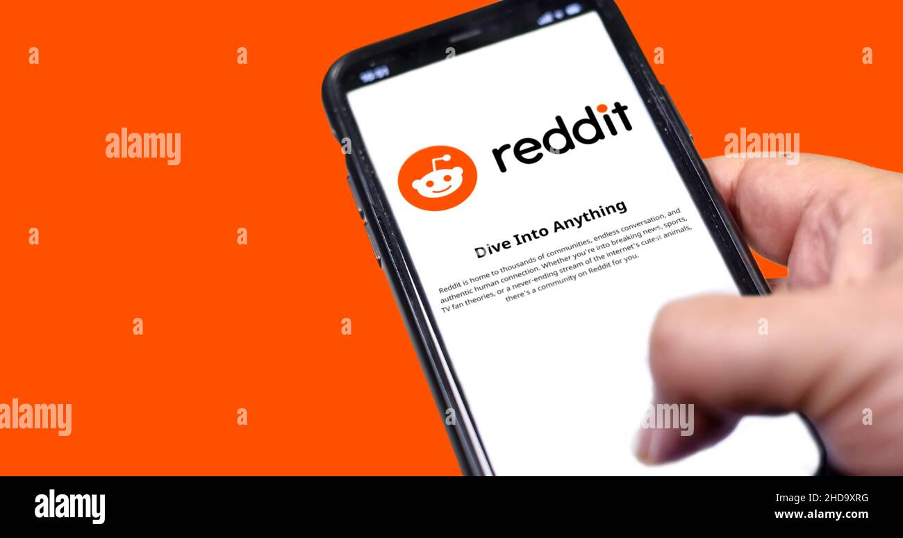 Reddit screen hi-res stock photography and images