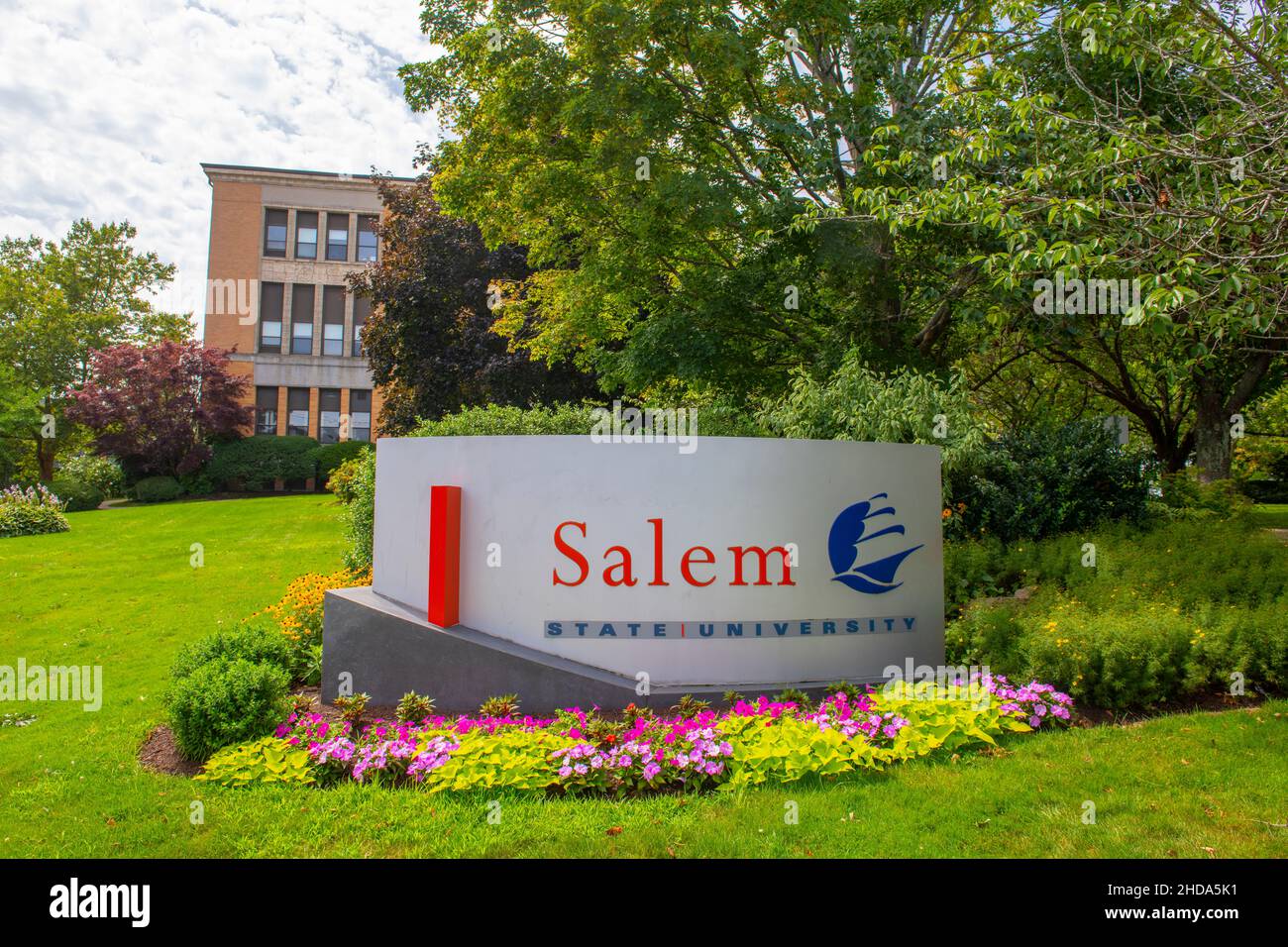 Salem State University main entrance sign at 352 Lafayette Street in