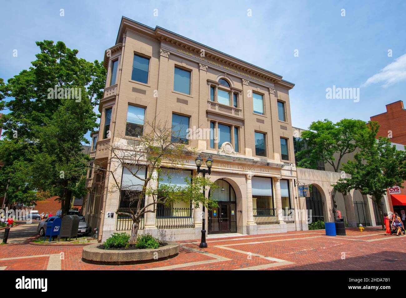 Five bank street hi-res stock photography and images - Alamy