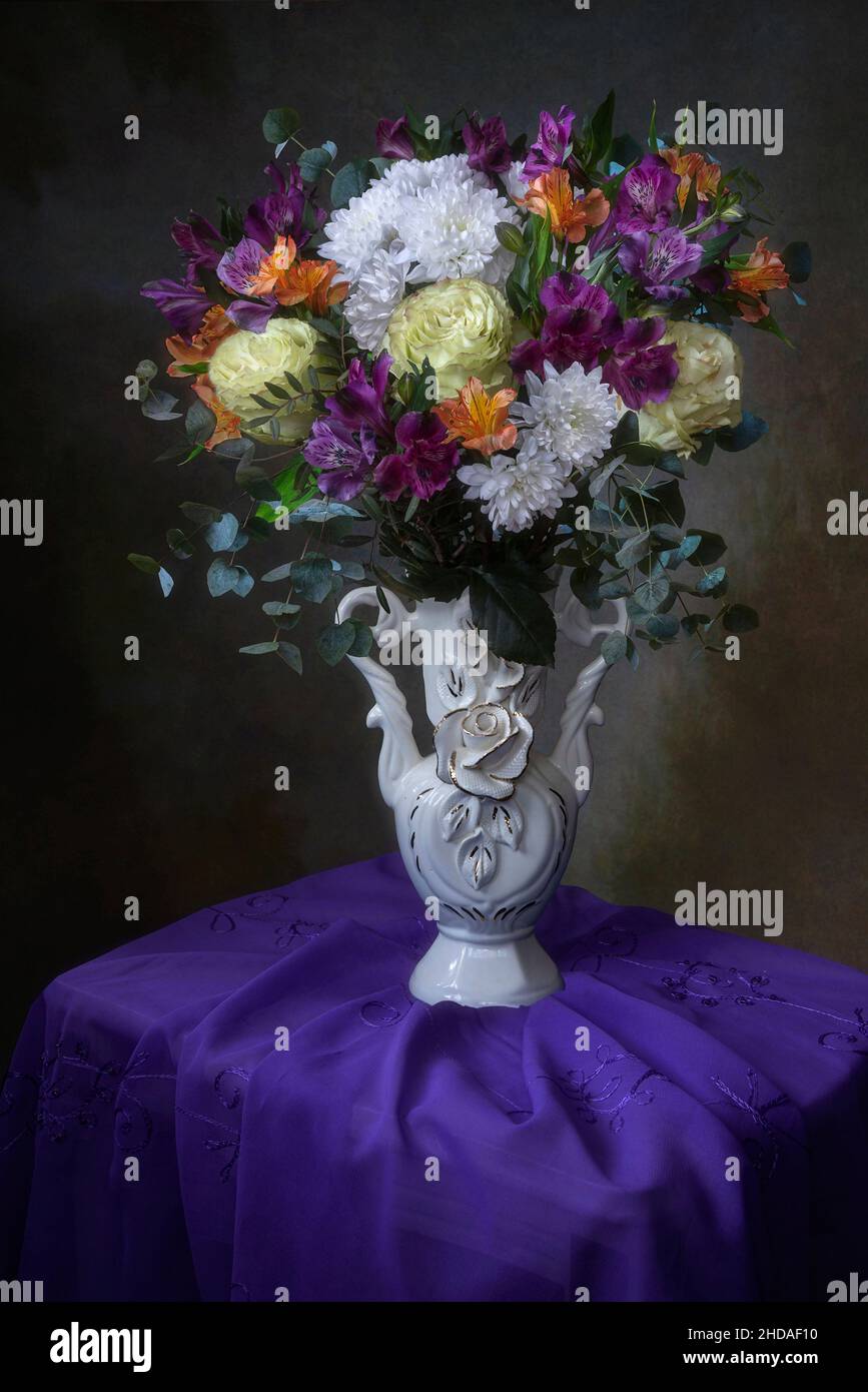 Still life with splendid bouquet of flowers Stock Photo - Alamy