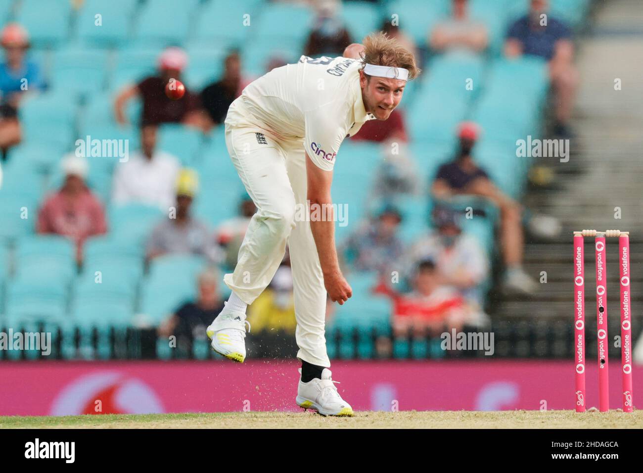 Sydney, Australia. 05th Jan, 2022. Stuart Broad of England bowls during the The Ashes 4th Test match between Australia and England at Sydney Cricket Ground, Sydney, Australia on 5 January 2022. Photo by Peter Dovgan. Editorial use only, license required for commercial use. No use in betting, games or a single club/league/player publications. Credit: UK Sports Pics Ltd/Alamy Live News Stock Photo