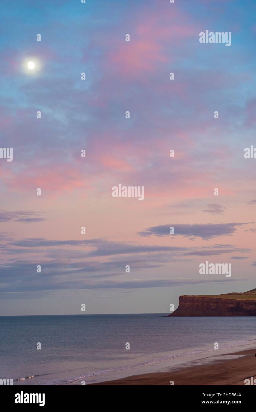 moon rise over hunt cliff Stock Photo