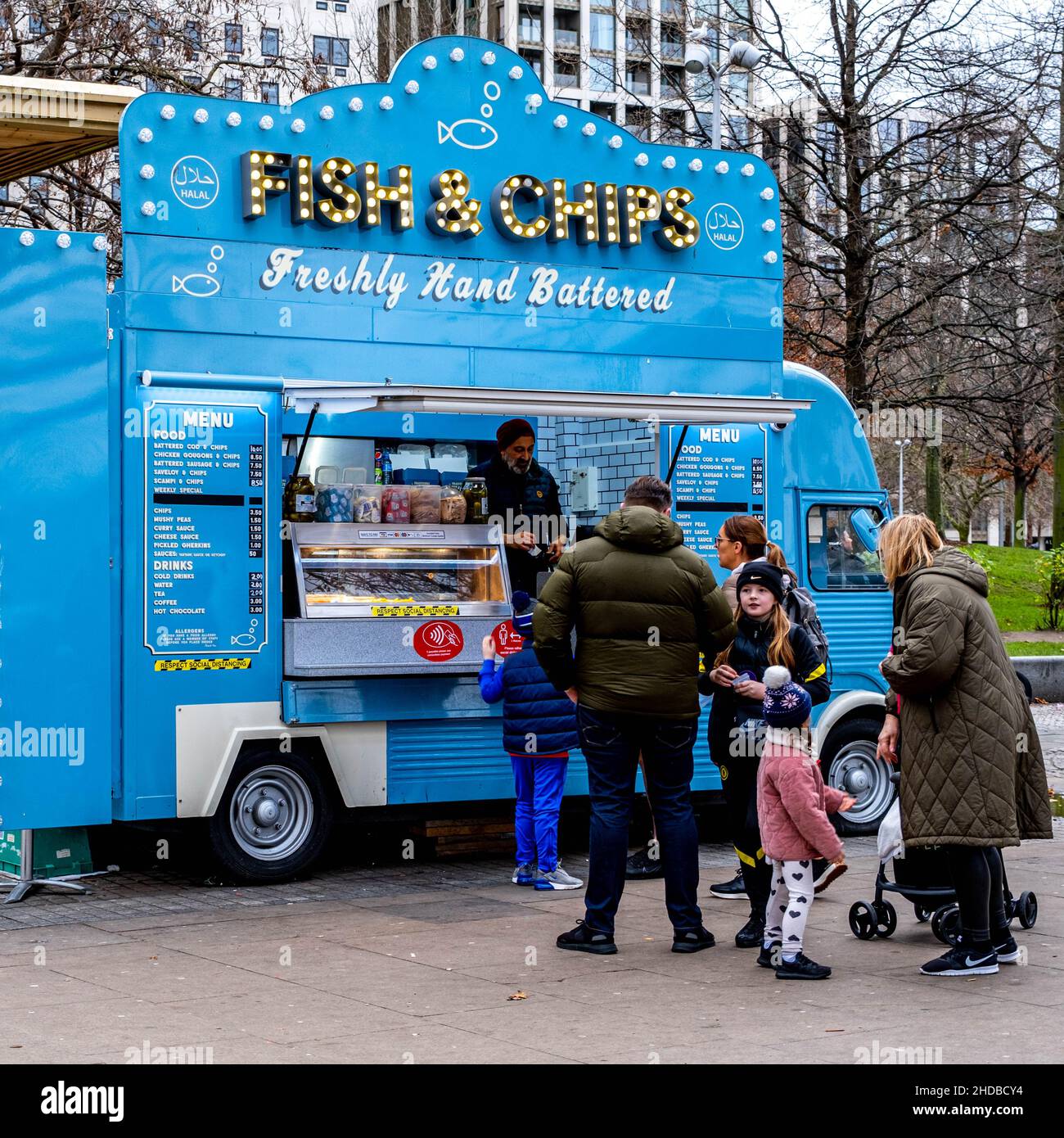 Mobile fish and chip van hi-res stock photography and images - Alamy
