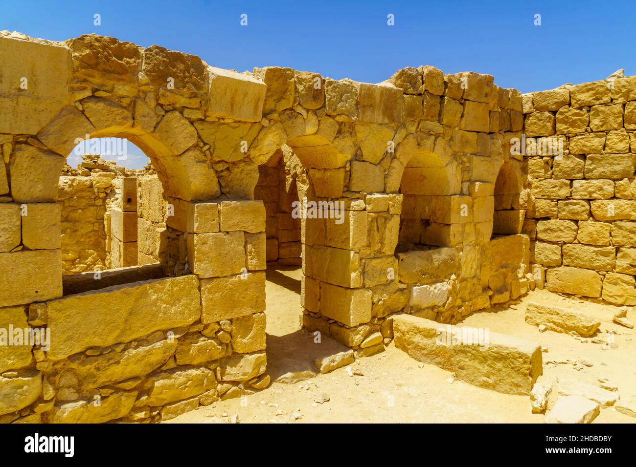 View of the ruined buildings in the ancient Nabataean city of Shivta, now a national Park, in the Negev Desert, Southern Israel Stock Photo