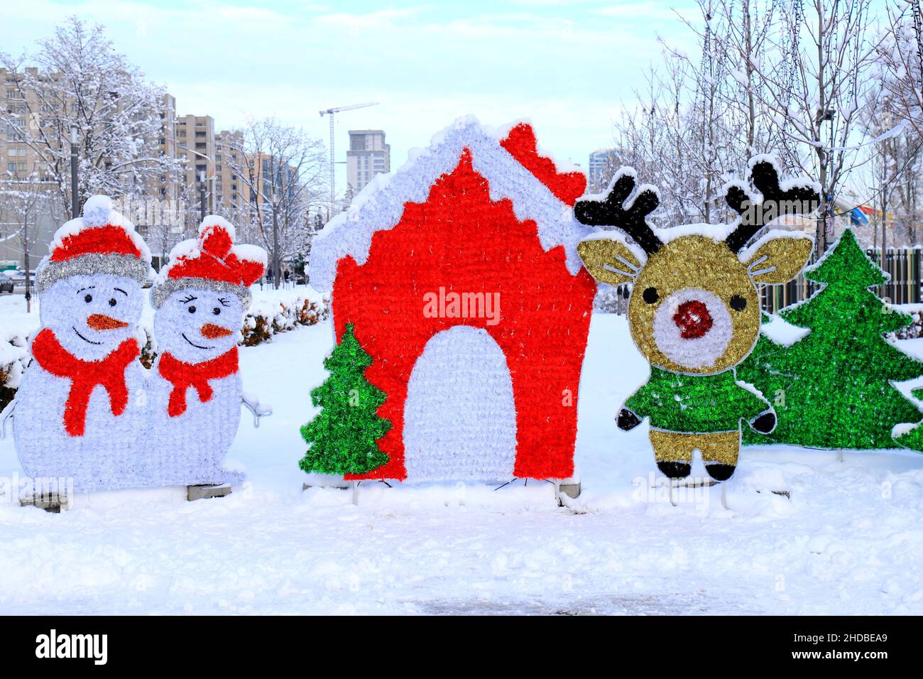 Funny 2022 Christmas Toys Festive Christmas Toys Stand On The City Street In Winter. Funny Houses,  Snowmen And Deer. Dnipro, City, Dnepropetrovsk, Ukraine 2022-01-02 Stock  Photo - Alamy