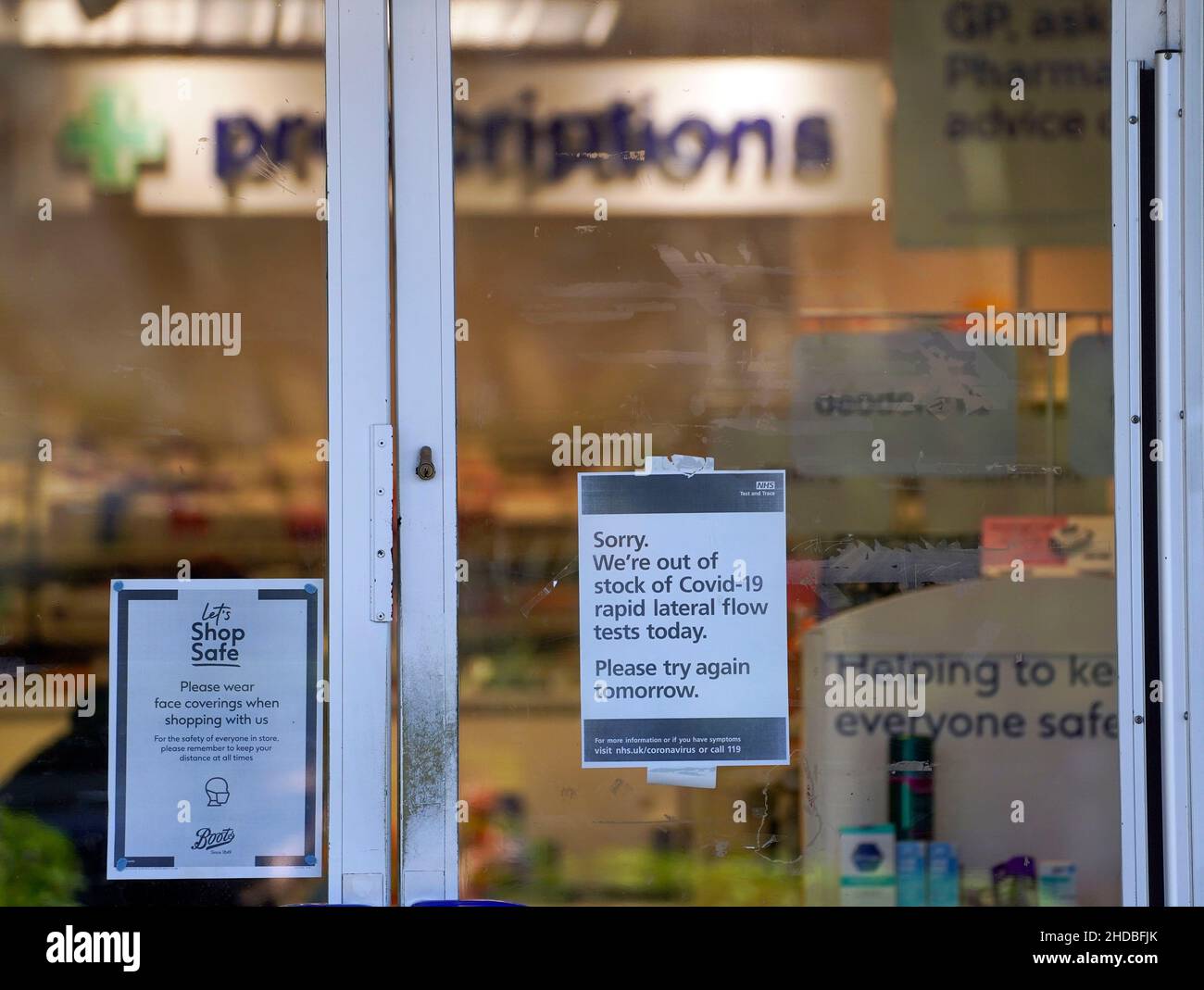 A sign informing customers that there are no lateral flow test (LFT