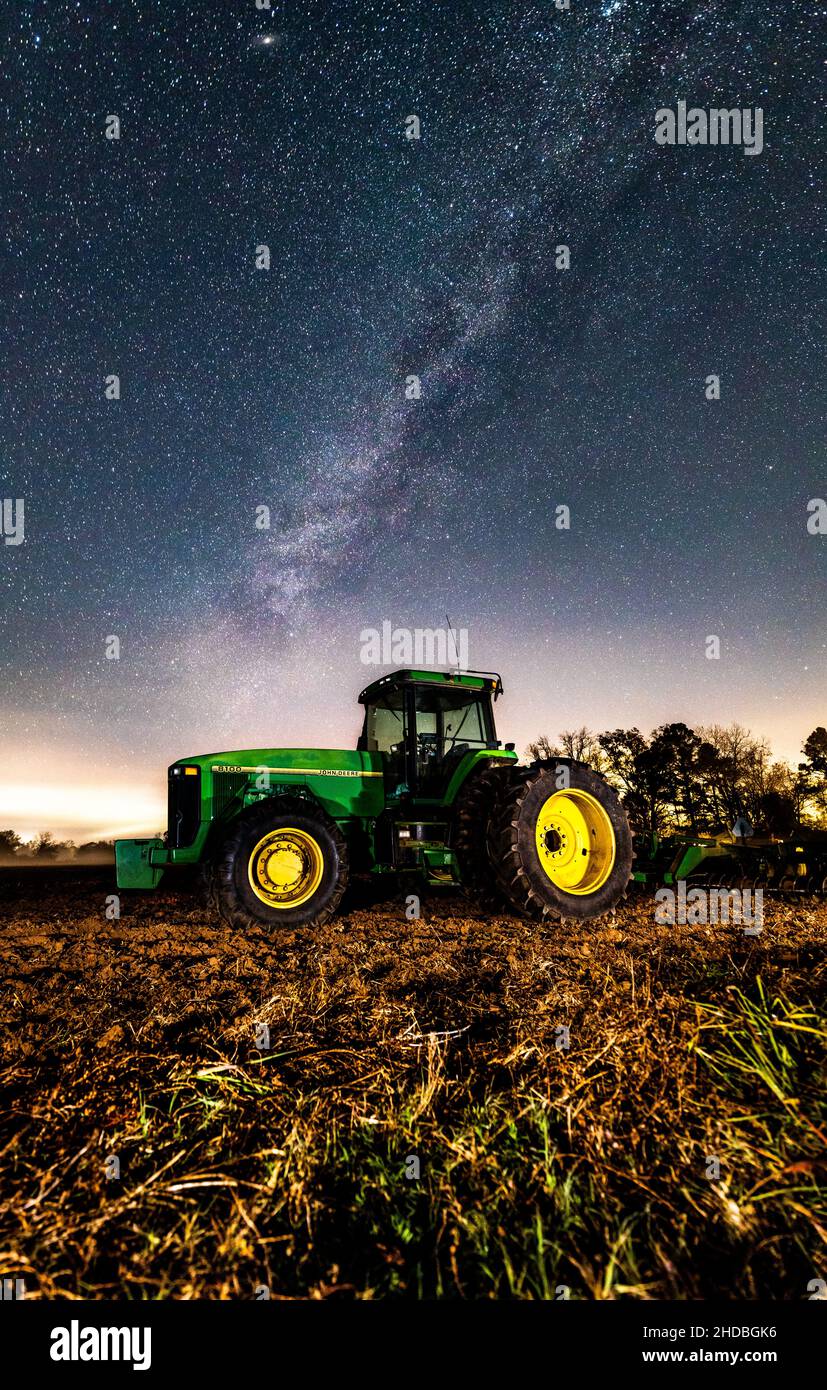John deere garden tractor hi-res stock photography and images - Alamy