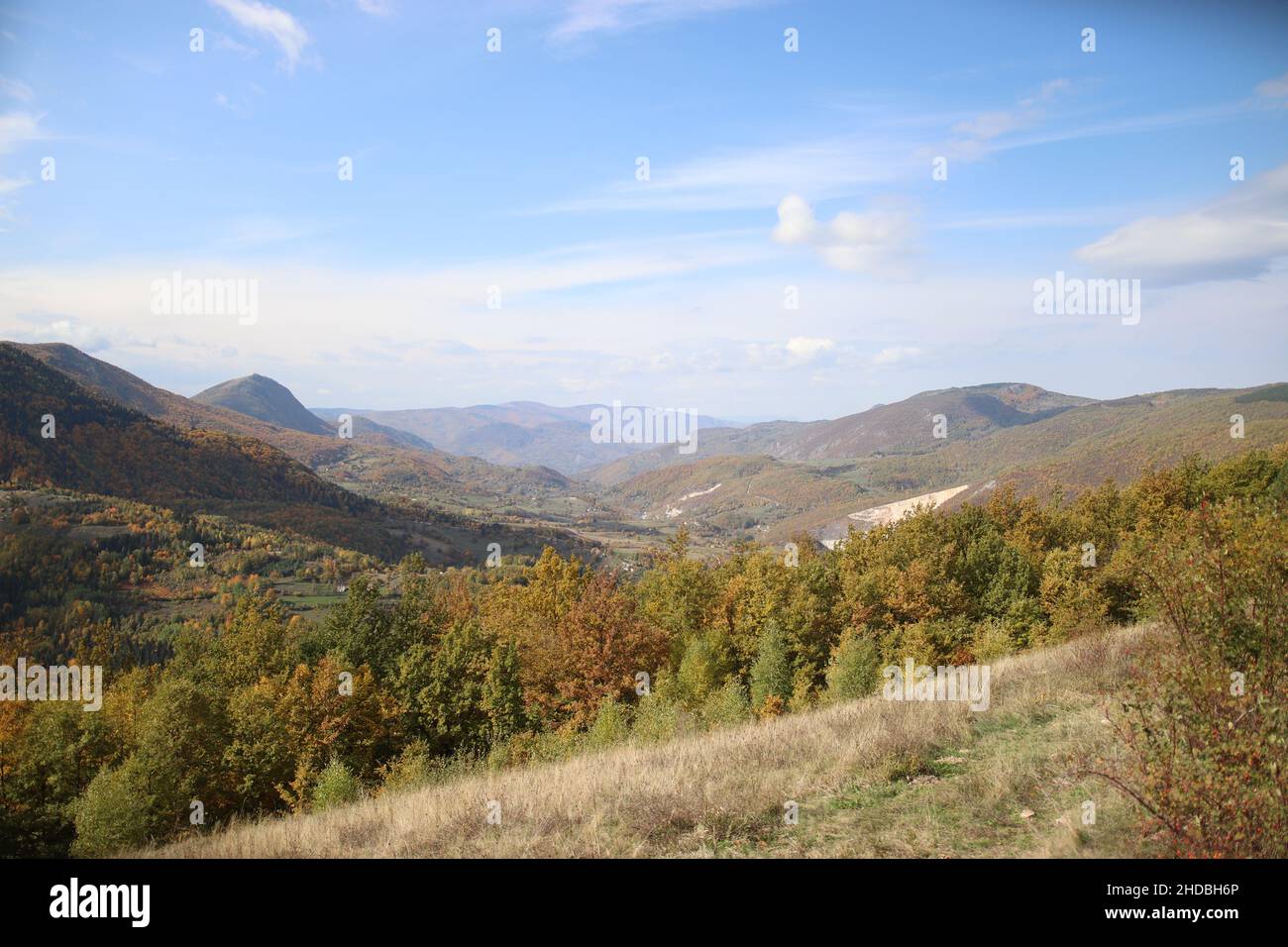 Beautiful countryside hi-res stock photography and images - Alamy