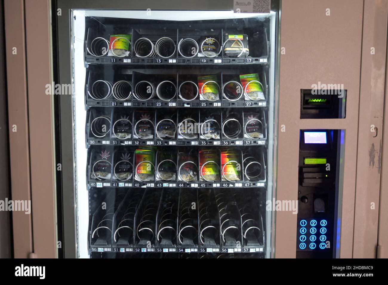 Automat zum Verkauf von Cannabis, Agrigent, Sizilien, Italien Stock Photo