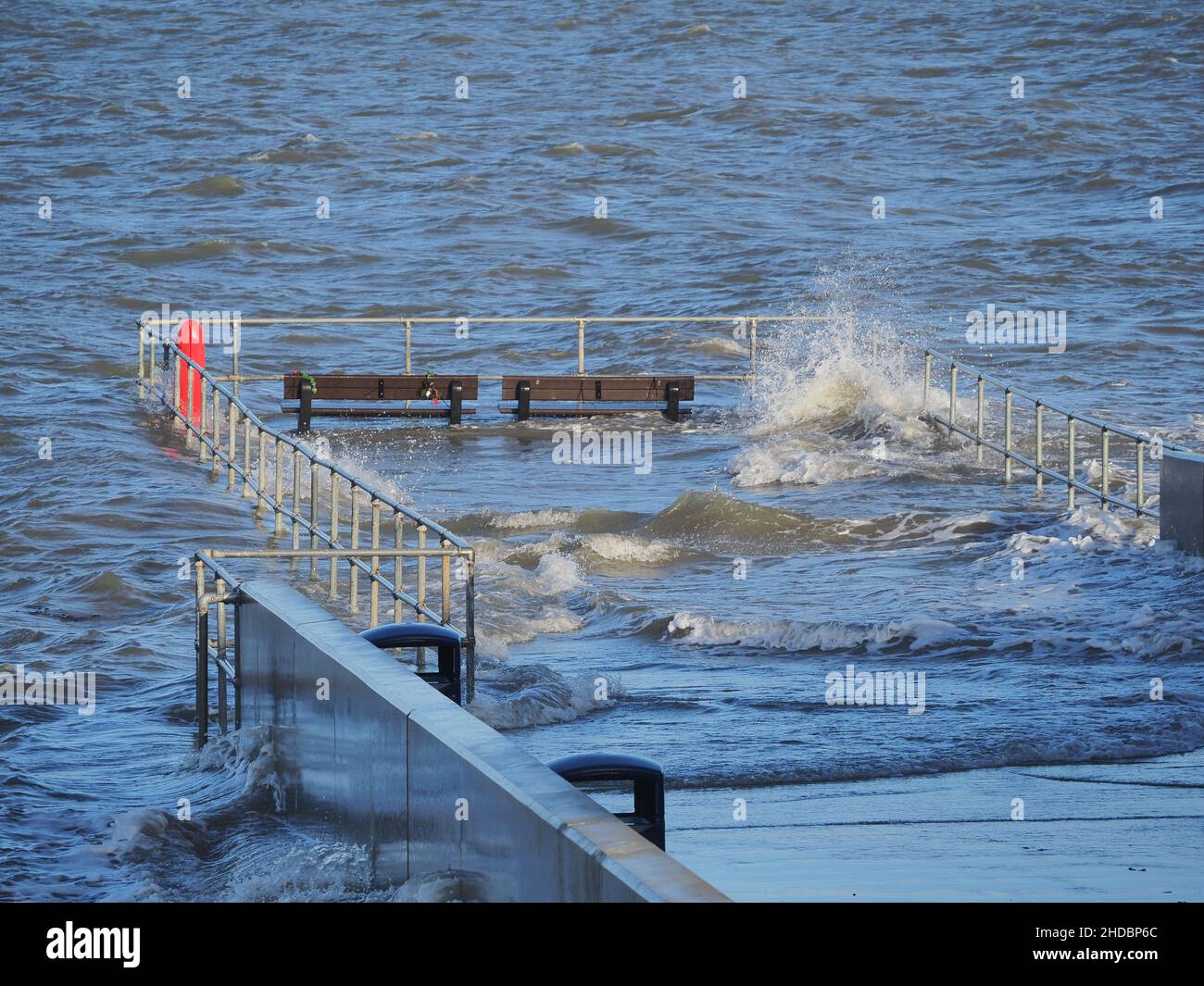 Sheerness, Kent, UK. 5th Jan, 2022. UK Weather a tidal surge cover