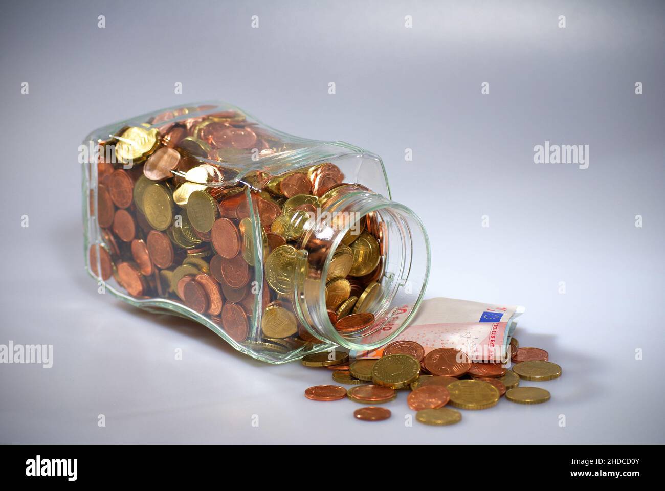 Euromuenzen im Glas, Geldscheine, Altersvorsorge, Notgroschen, Stock Photo