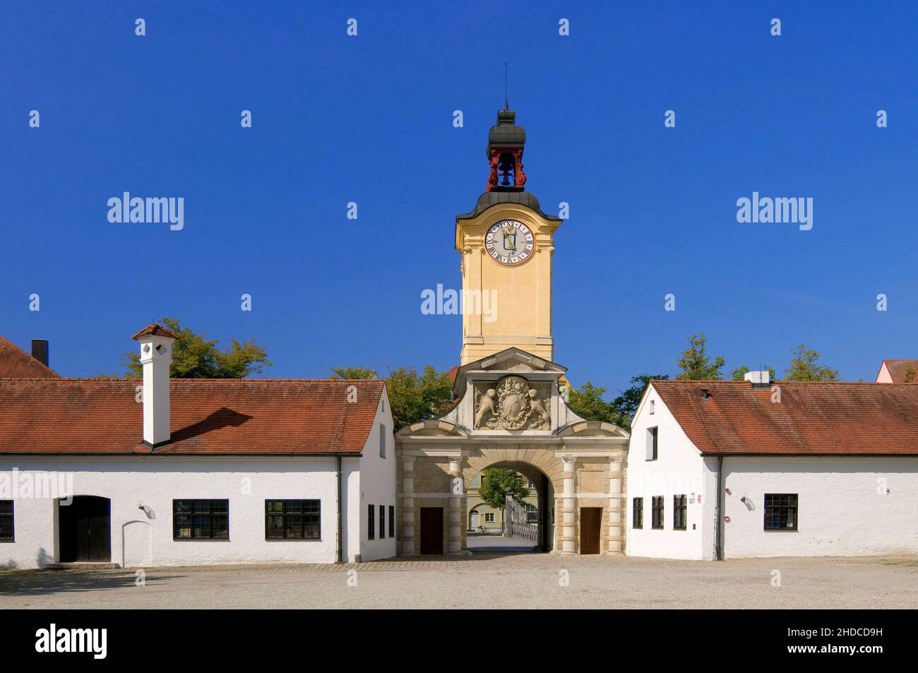 Europa, Deutschland, Bayern, Donau, Ingolstadt,  Neues Schloss, Blick zum barocken Uhrturm, Bayrisches Armeemuseum, Stock Photo