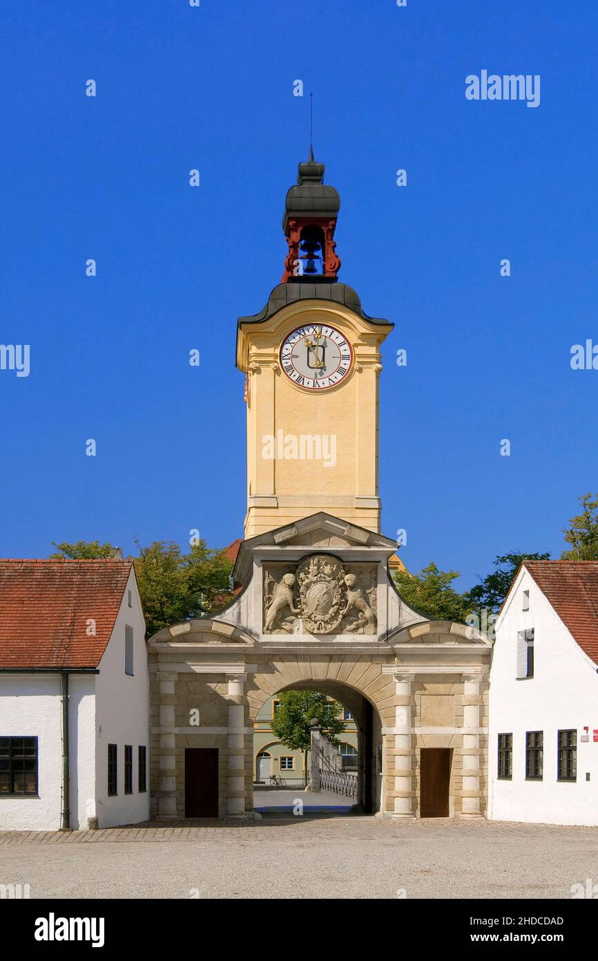 Europa, Deutschland, Bayern, Donau, Ingolstadt,  Neues Schloss, Blick zum barocken Uhrturm, Bayrisches Armeemuseum, Stock Photo