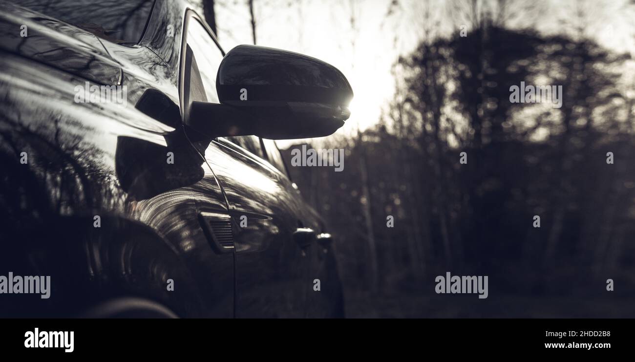 Car parking along the roadside hi-res stock photography and images - Alamy