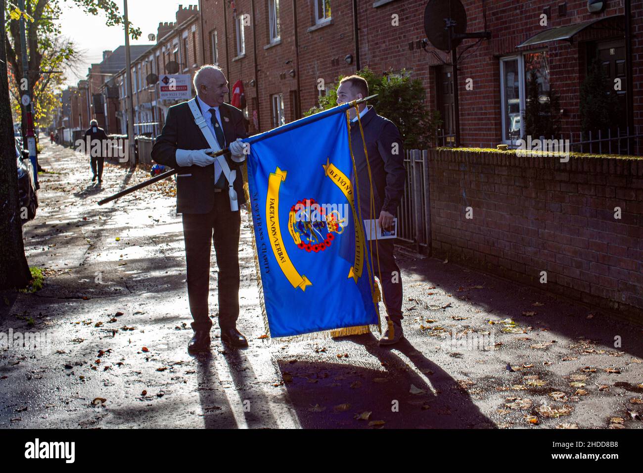 British army veteran near Newtownards Road a Loyalist districts in East Belfast , Northern Irland . Stock Photo