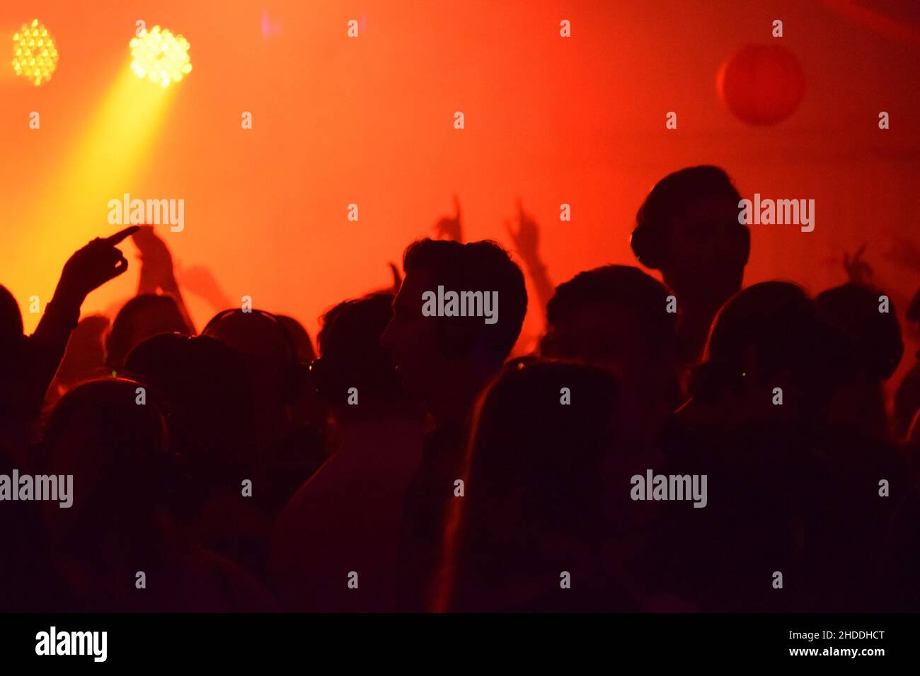 Reverse silhouette image of Dancers in a nightclub Stock Photo - Alamy