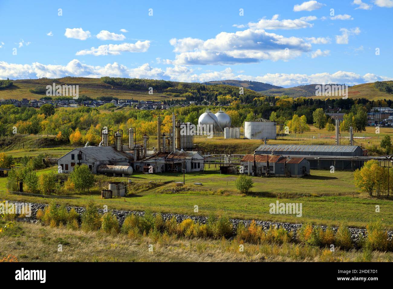 The Turner Valley gas plant, western Canada’s first natural gas processing and refining facility. The Turner Valley gas plant is a Provincial Historic Stock Photo