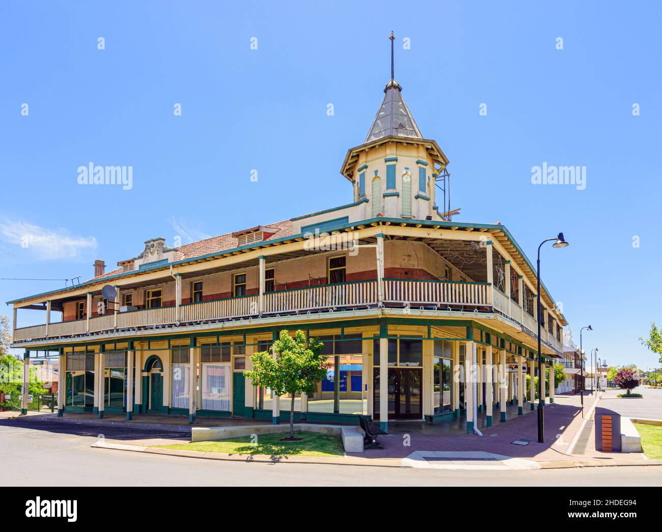 Old King George Hostel in Federation Queen Anne Revival style, part of the historic Austral Terrace in Katanning, Western Australia, Australia Stock Photo