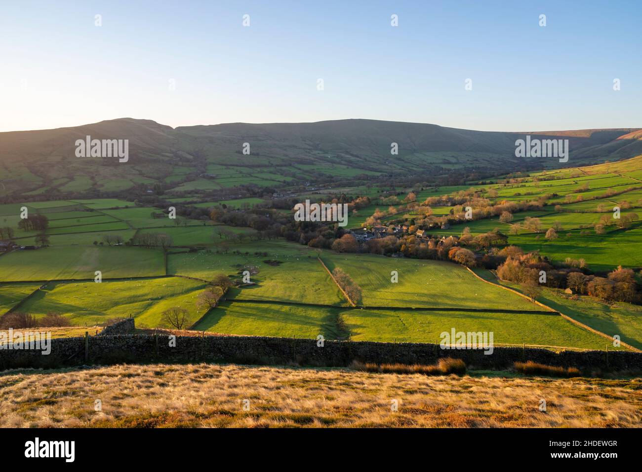 The Vale of Edale on a sunny November morning in the Peak District, Derbyshire, England. Stock Photo