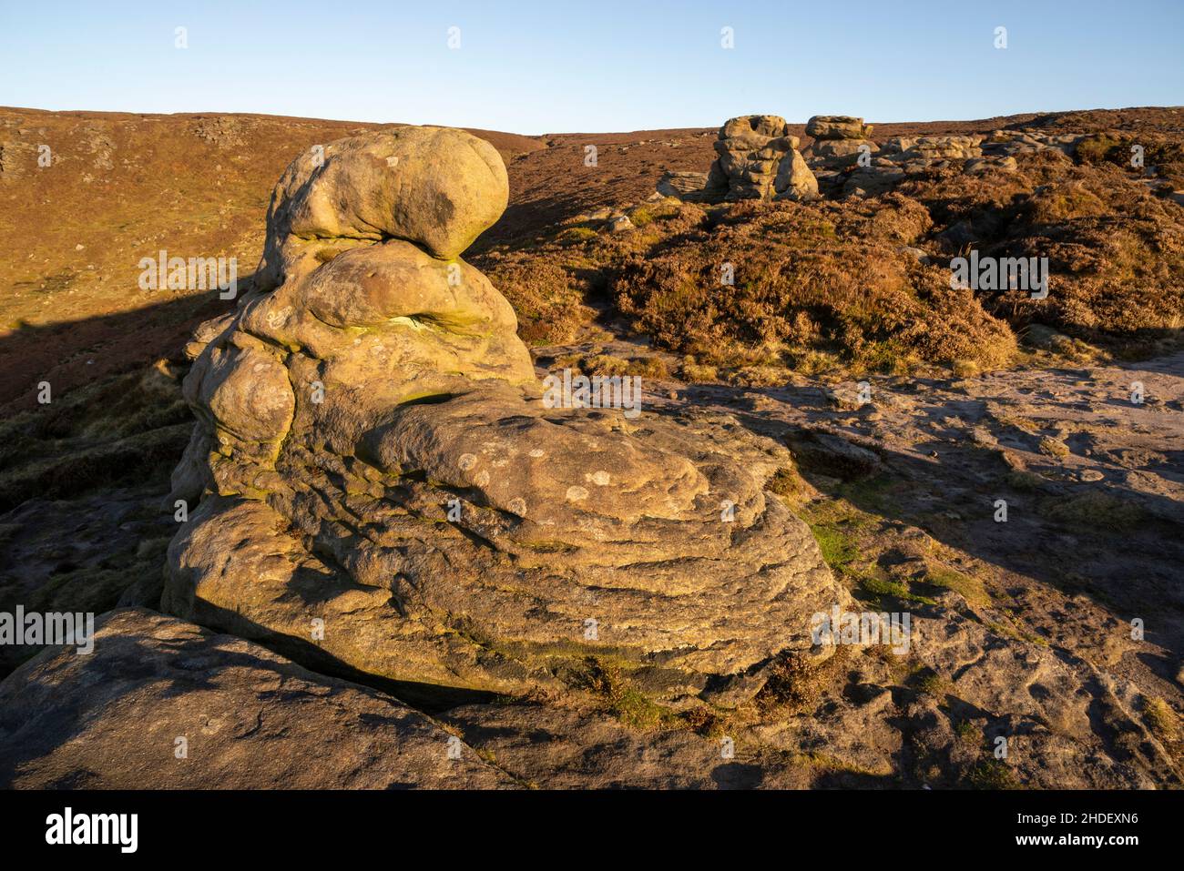 Gritstone outcrops at Ringing Roger on the edge of Kinder Scout, Edale, Derbyshire, Peak District, England. Stock Photo
