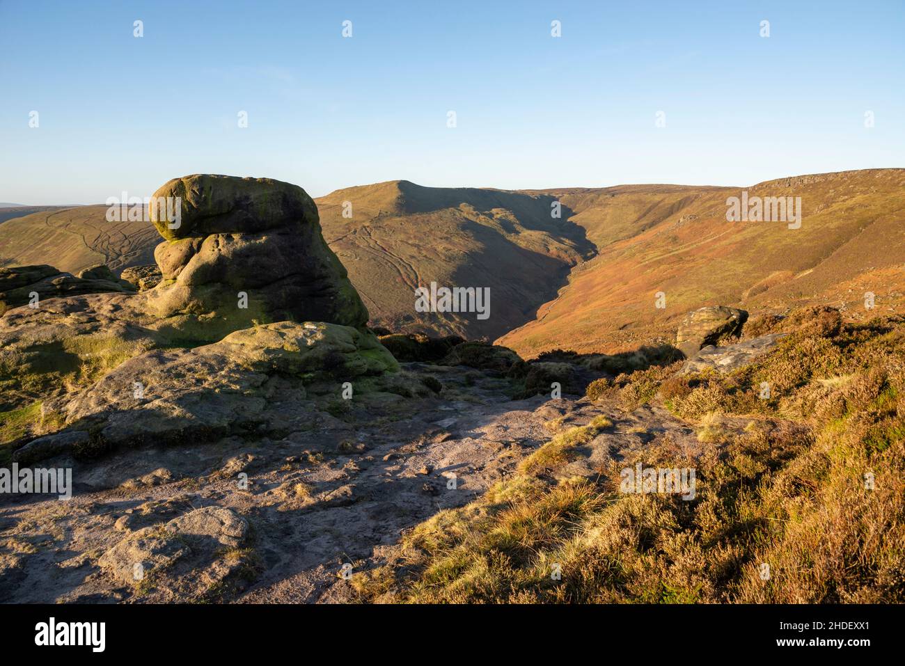 Gritstone outcrops at Ringing Roger on the edge of Kinder Scout, Edale, Derbyshire, Peak District, England. Stock Photo