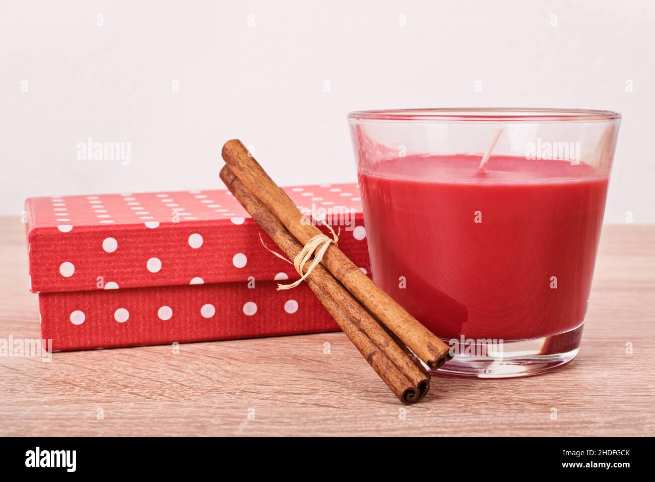 cinnamon stick, candle, cinnamon sticks, candles Stock Photo Alamy