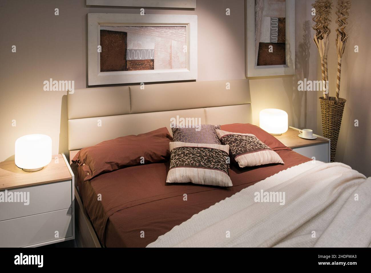 double bed, bedroom, double beds, bedrooms Stock Photo Alamy