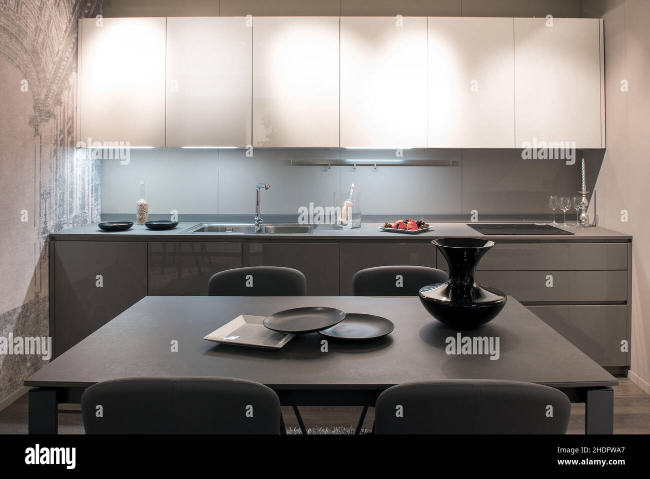 dining table, built in kitchen, dining tables, kitchens Stock Photo Alamy
