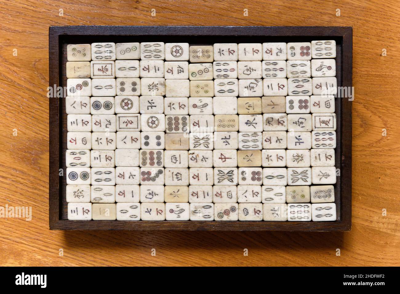 Vintage Bone and bamboo Mahjong or mah-jongg playing tiles in box.  Background Stock Photo - Alamy