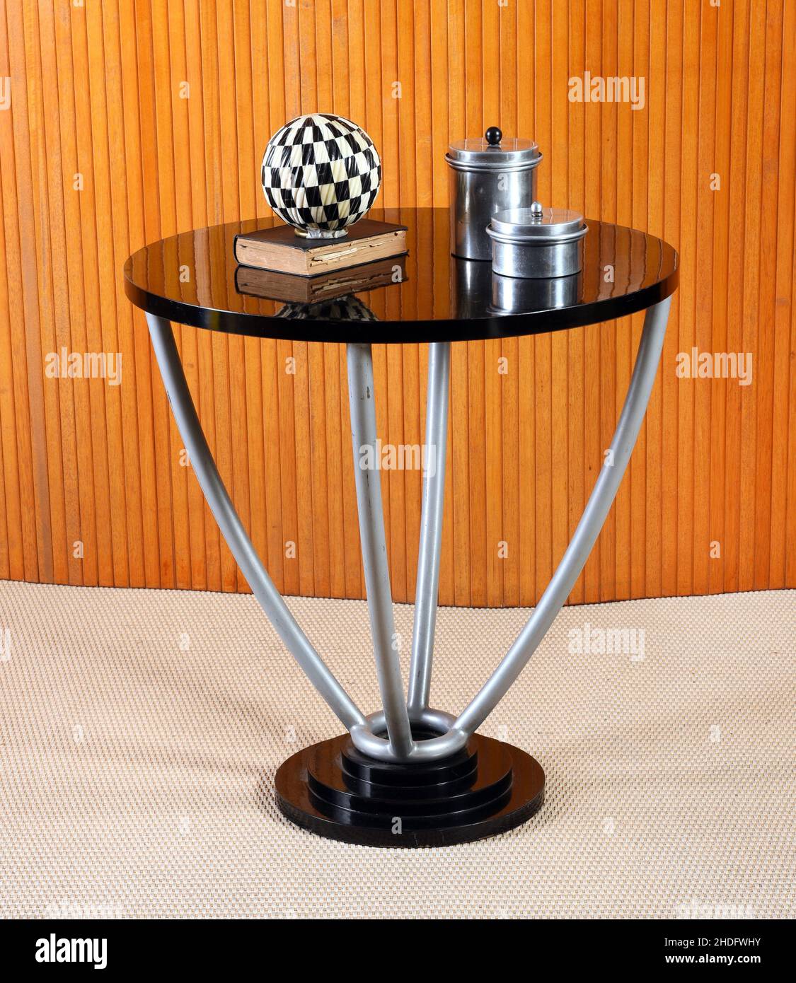 Art deco 2024 end tables