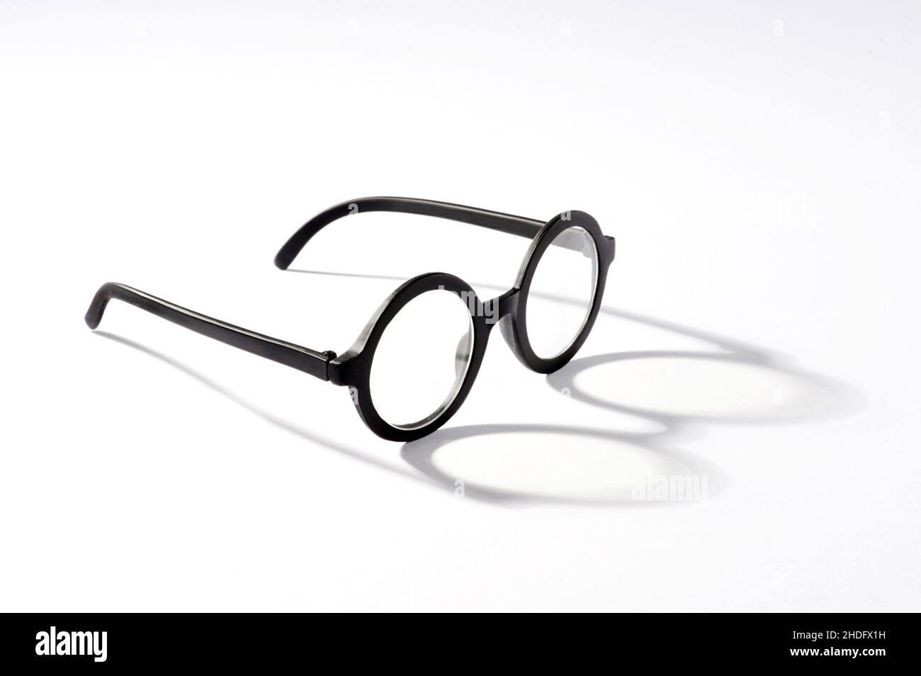 retro, round, eyeglass frame, old fashioned, retro style, rounds