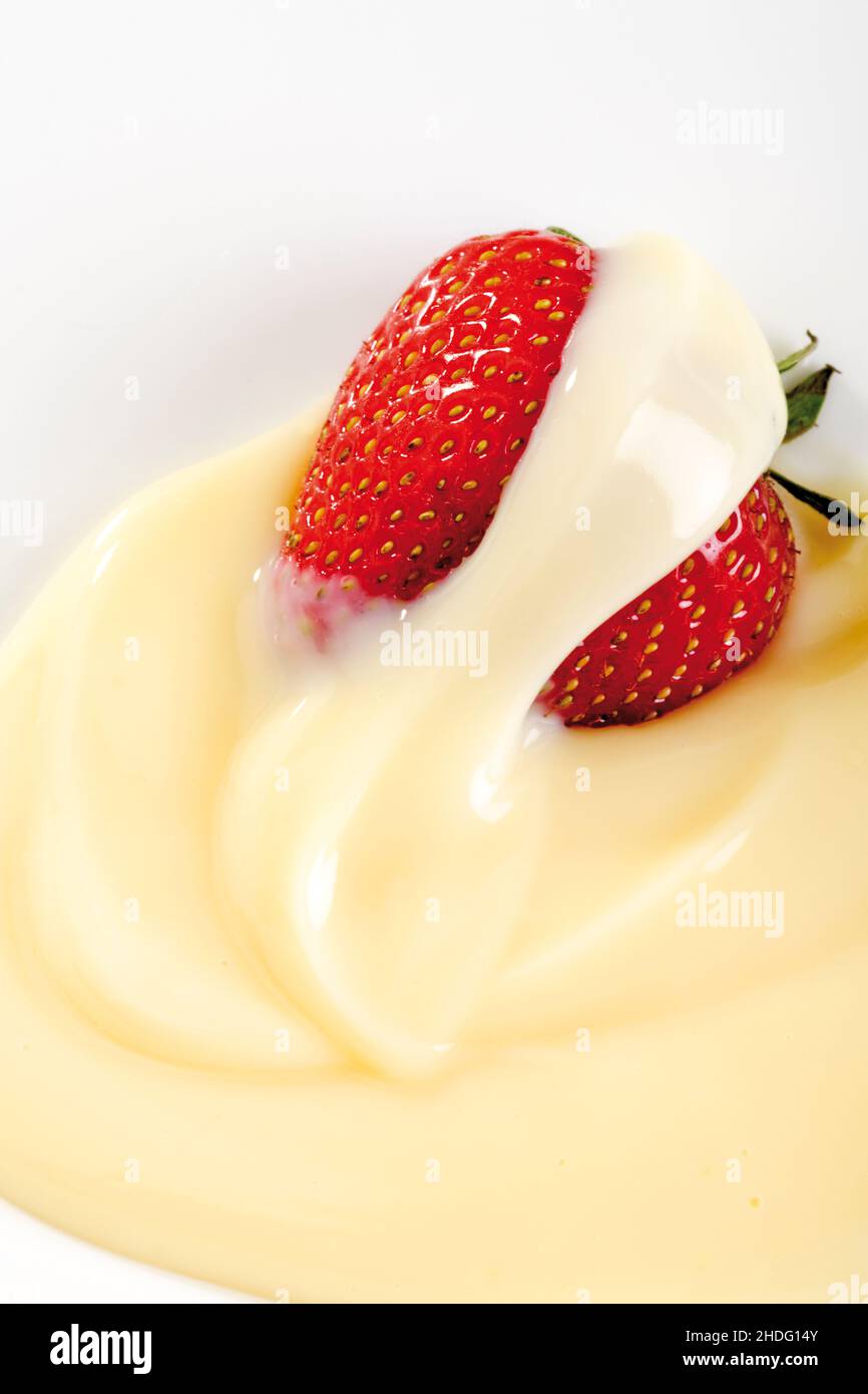 strawberry, vanilla pudding, strawberries, vanilla mousse Stock Photo Alamy