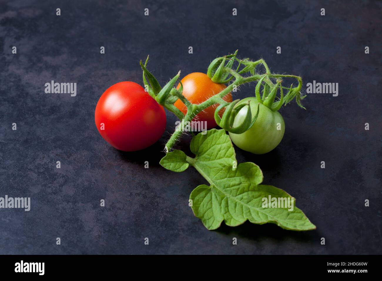 tomato, degree of maturity, red cherry, tomatoe, tomatoes, tomatos