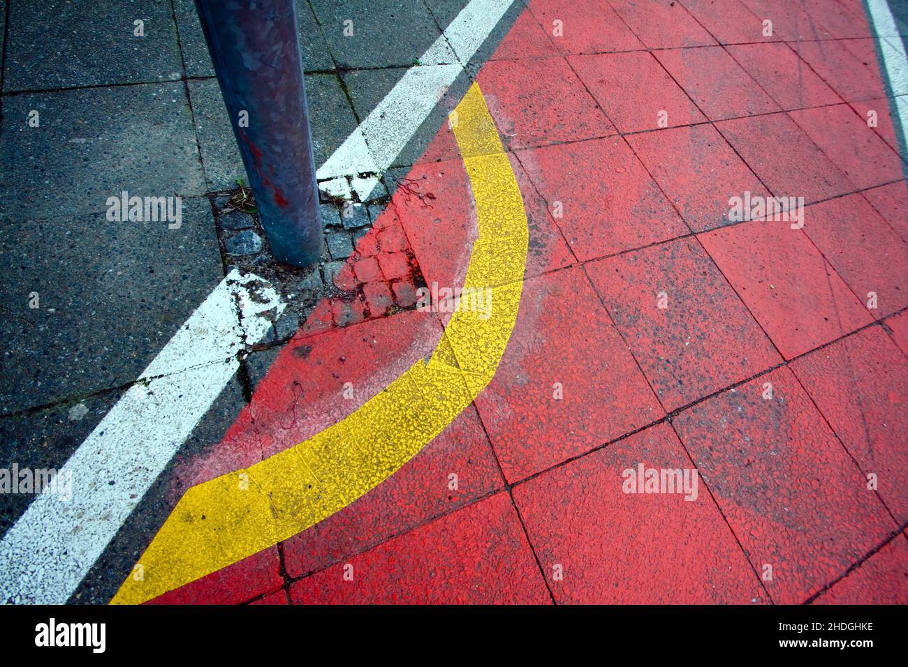 Bicycle Lane Road Markings Bicycle Lanes Stock Photo Alamy bicycle-lane-road-markings-bicycle-lanes-stock-photo-alamy