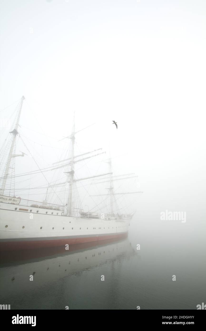 fog, sailboat, maritim, fogs, sailboats, sailing, sailing boat, sailing boats, maritims Stock Photo