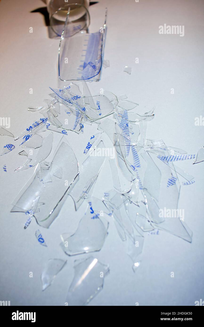 broken glass, test tube, risk of injury, test tubes, risk of injuries