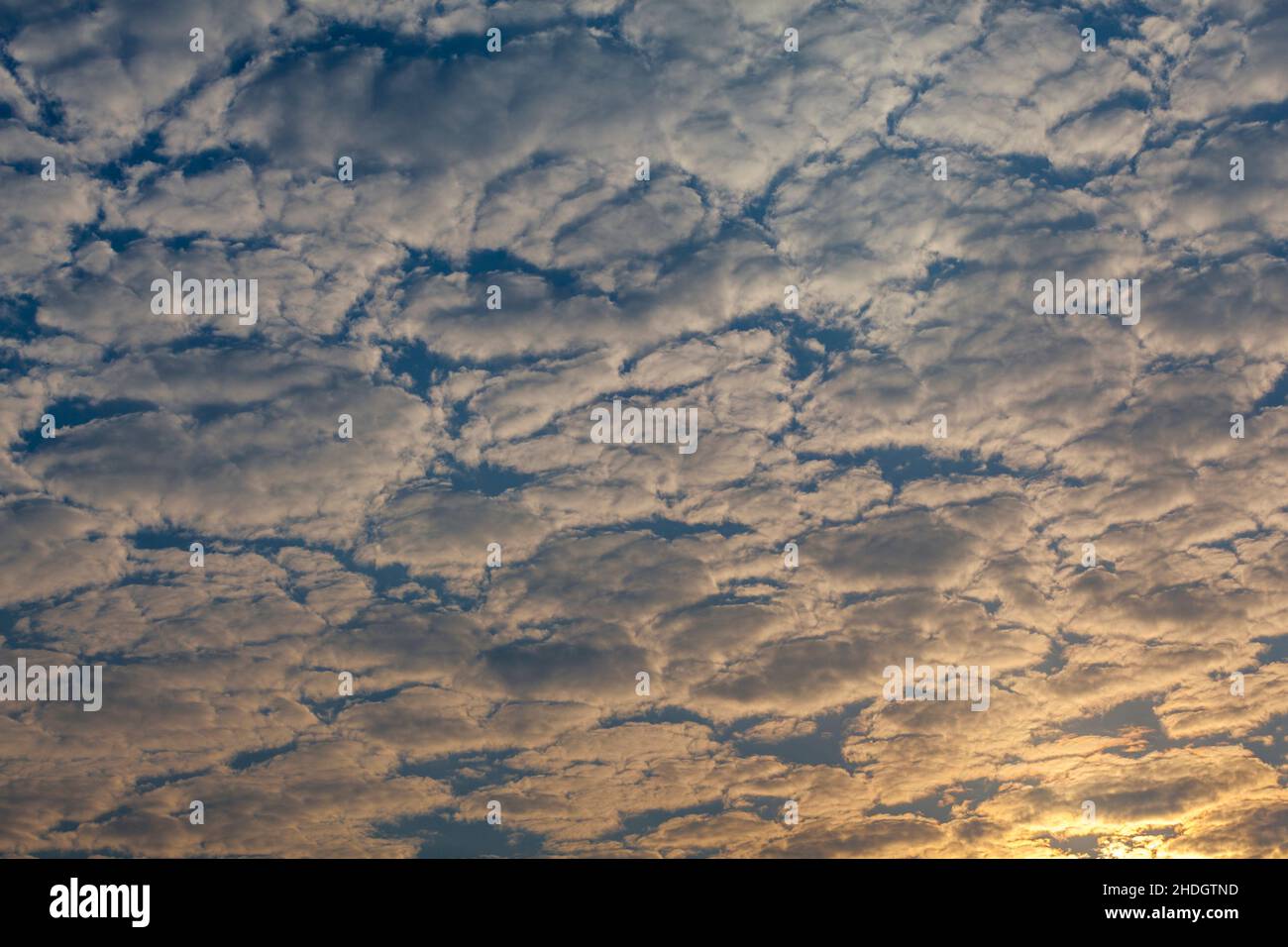 Evening twilight sky clouds hi-res stock photography and images - Alamy