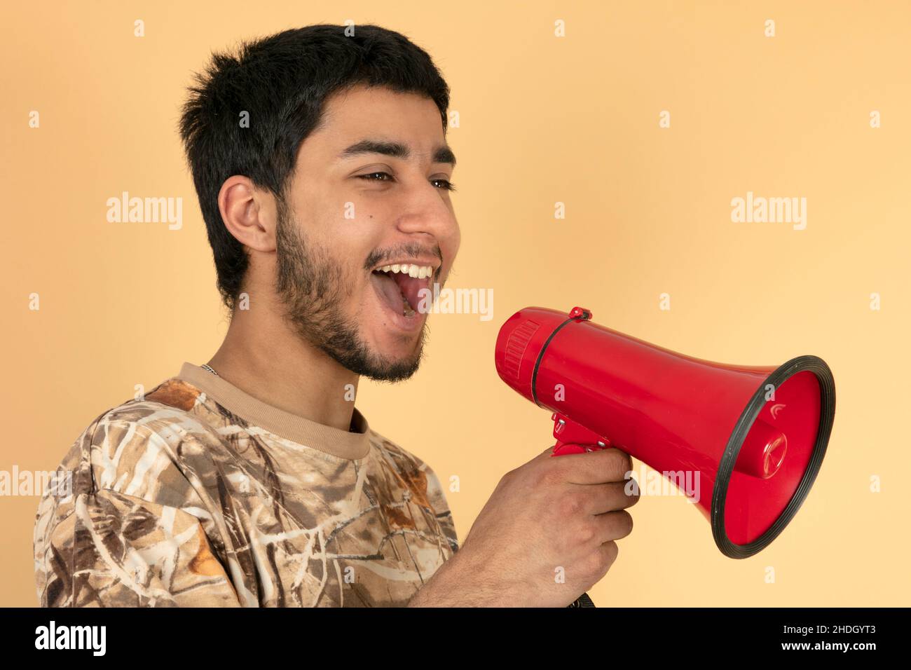 message, shouting, megaphone, messages, scream, screaming, shout