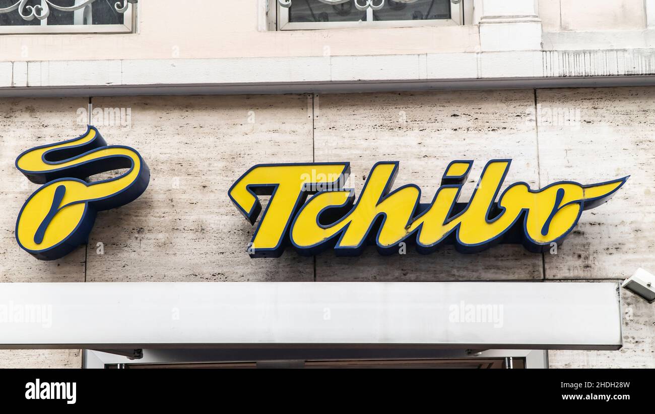 Tchibo logo hi-res stock photography and images - Alamy