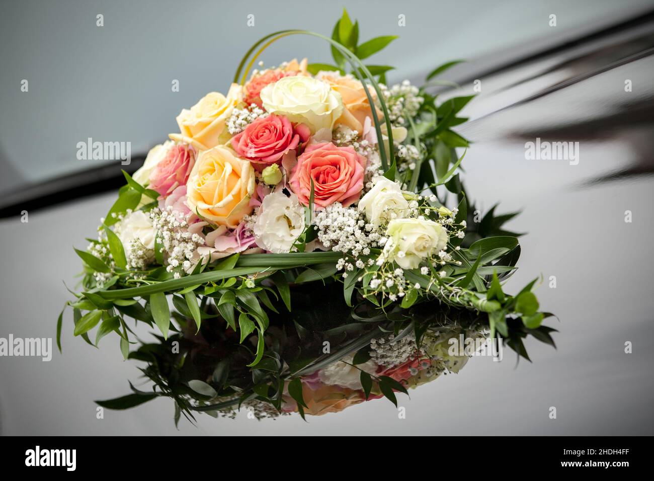 flower arrangement, flowers, wedding car, flower arrangements, flower